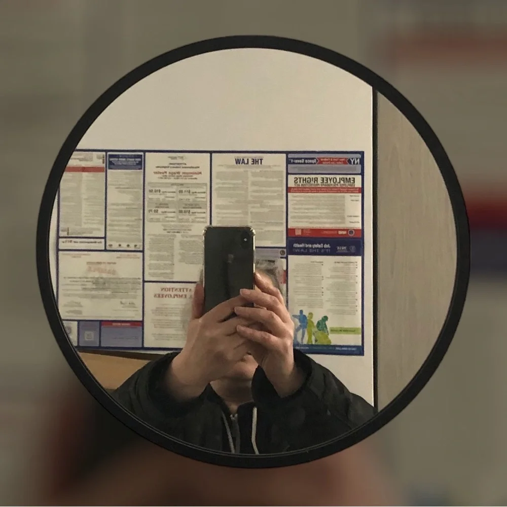 Round 12 in Mirror in Metal Frame Gold